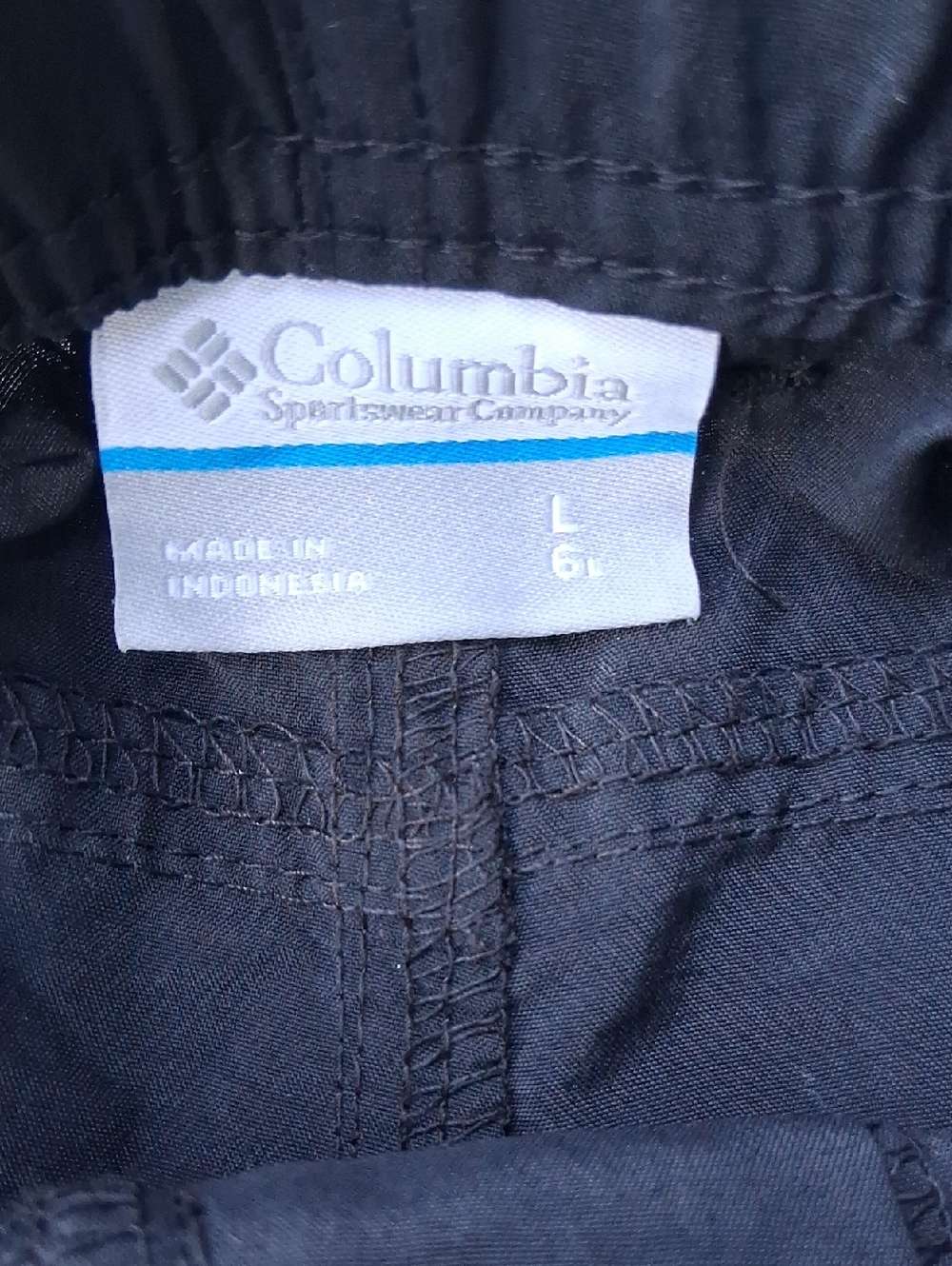 Columbia Wms Hiking Shorts - Picture 8 of 11